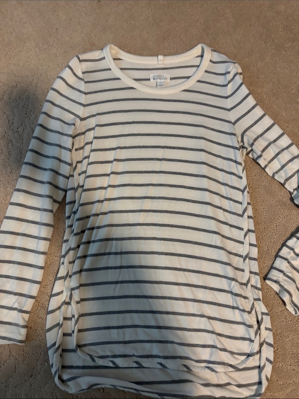 Market & Spruce Women's White and Gray Striped Long-Sleeve Tee